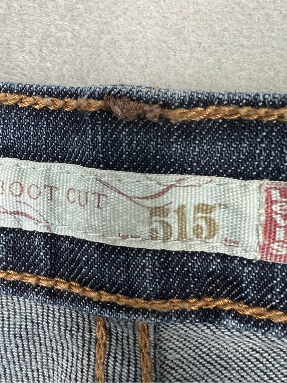 Vintage Levi’s 515 Boot Cut Women’s 6M 32x31 Denim Jeans Cowgirl Flare Faded Y2K - Picture 2 of 10